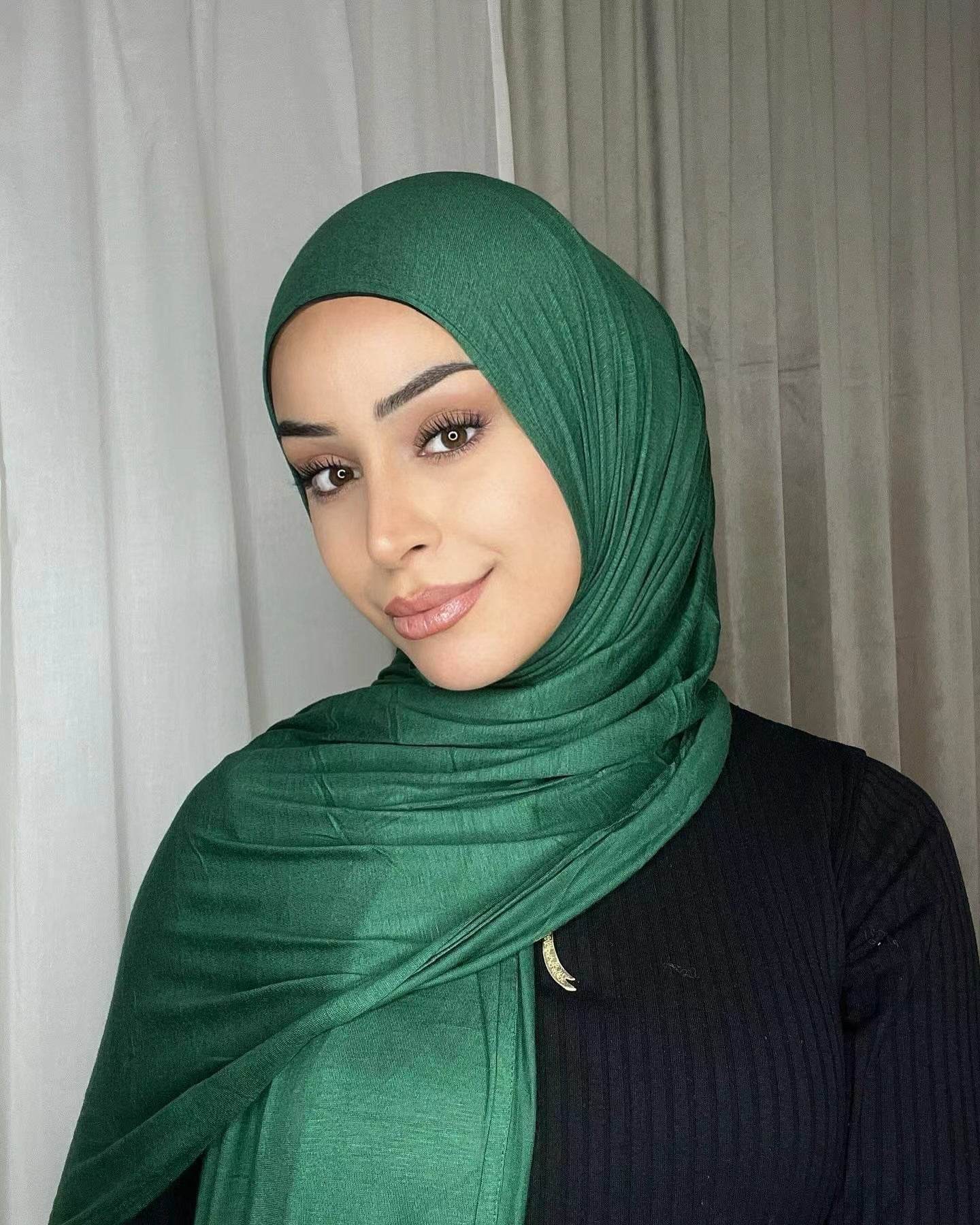 Solid-color lustrous cotton scarf for women - Price Value Store