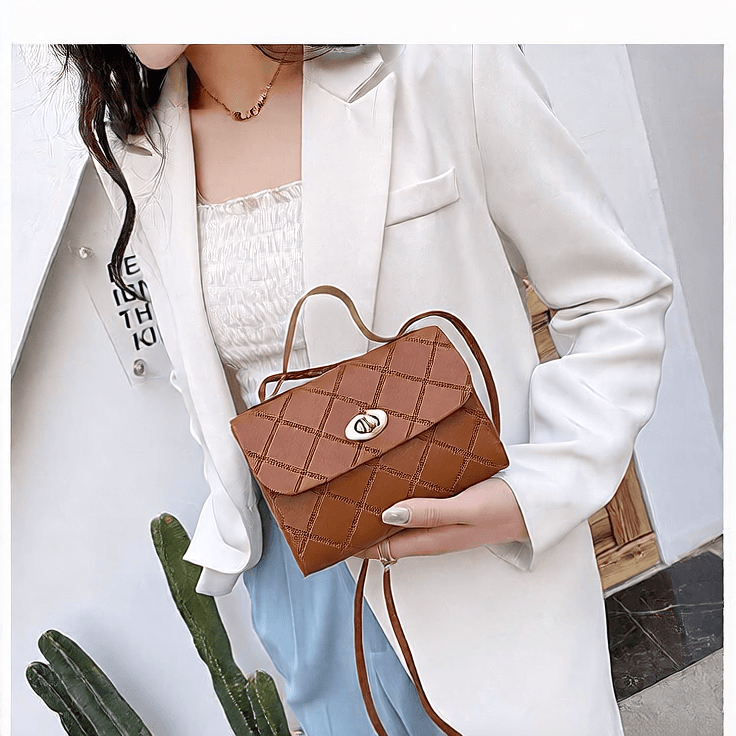 A small square bag with diamond-shaped stripes - Price Value Store