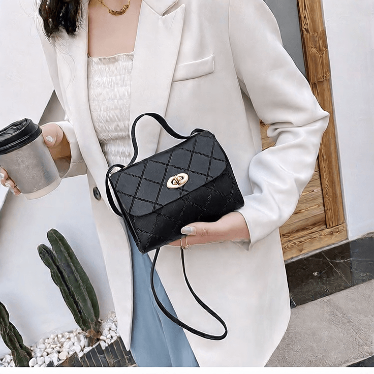 A small square bag with diamond-shaped stripes - Price Value Store