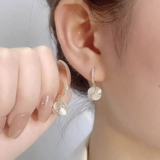 Advanced Cat's Eye Earrings New Fashionable Women's Light Luxury Niche Design Internet Celebrity Hot Elegant Earrings - Price Value Store