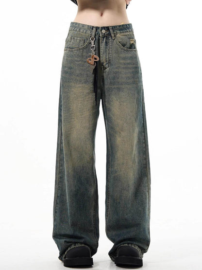 The versatile jeans are loose - Price Value Store