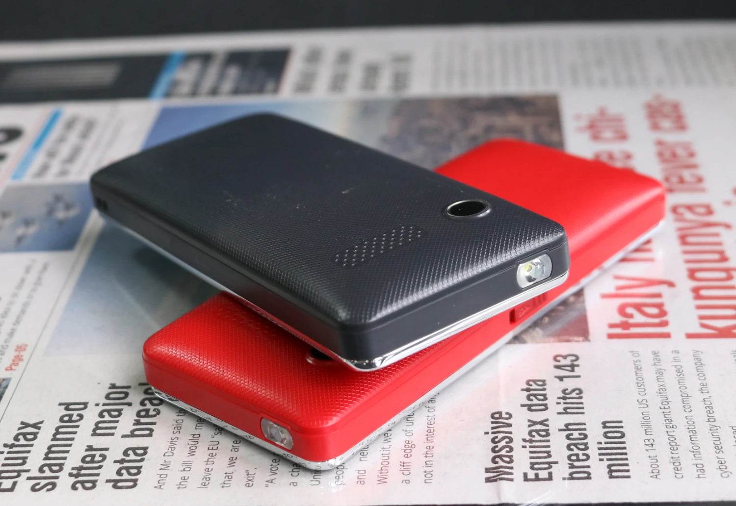 2G GSM Cheap Elderly Slim Mobile Phone Blind-Friendly Key Large Battery Long Standby Dual Flashlight SOS Call Blacklist Speed - Price Value Store