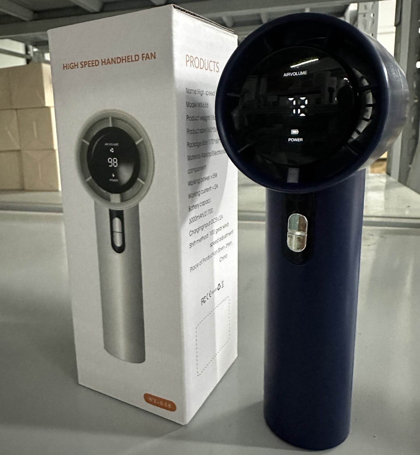 The turbine holds a high-speed small fan - Price Value Store